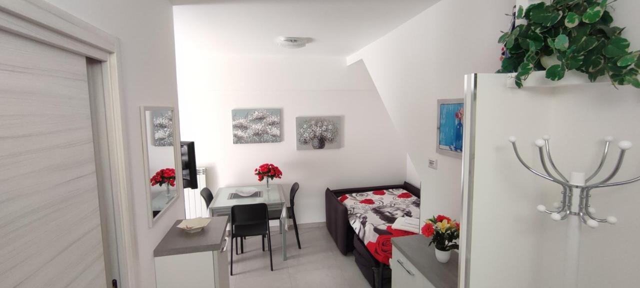 Casa Vacanze Dimora Monfalcone Монтескальозо Экстерьер фото